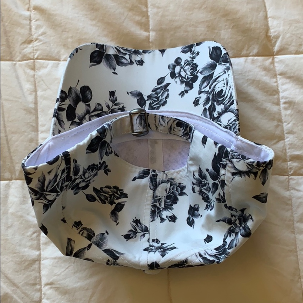 NWOT David & Young Floral Black/Cream Baseball Hat - Picture 3 of 3